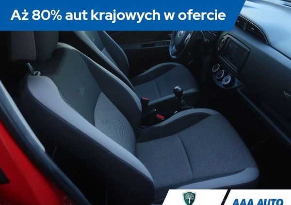 Toyota Yaris cena 55000 przebieg: 49858, rok produkcji 2020 z Drobin małe 106